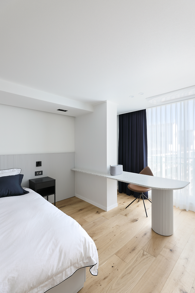 출처: <협탁><바닥재> 제품 정보 보러가기 (▲이미지 클릭)