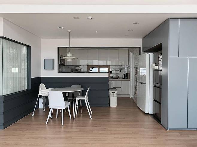 출처: <식탁><의자> 등 제품정보 모아보기(▲이미지클릭)