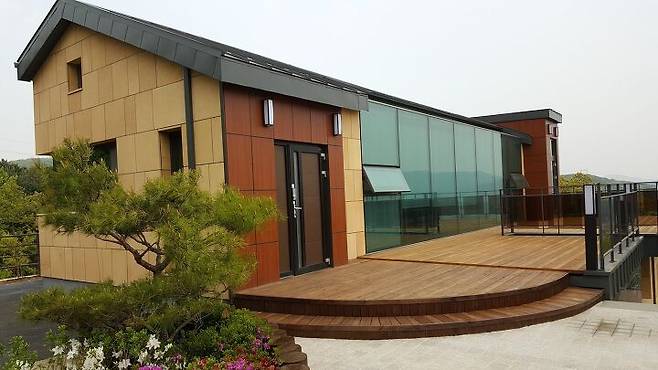 출처: 오늘의집 온라인 집들이 보러가기 (▲ 이미지 클릭)