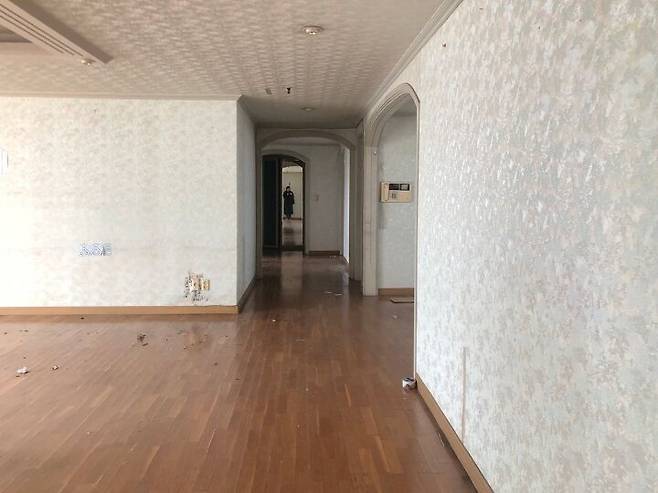 출처: 오늘의집 온라인 집들이 보러가기 (▲ 이미지 클릭)