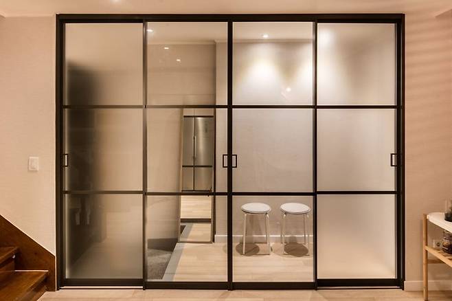 출처: 오늘의집 온라인 집들이 보러가기 (▲ 이미지 클릭)