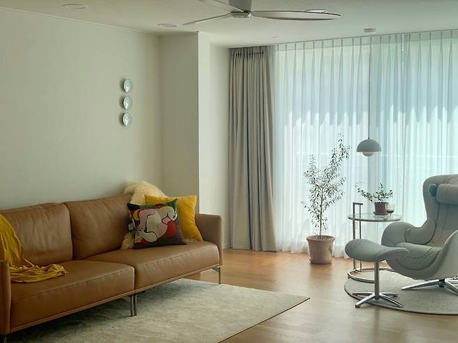 출처: <러그> 정보 보러가기 (▲ 이미지 클릭)