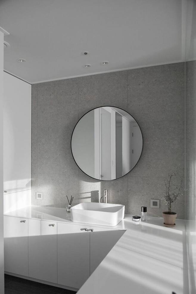 출처: 오늘의집 온라인 집들이 보러가기 (▲이미지 클릭)