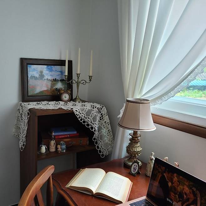 출처: <스탠드 조명> <촛대> 정보 보러가기 (▲이미지 클릭)