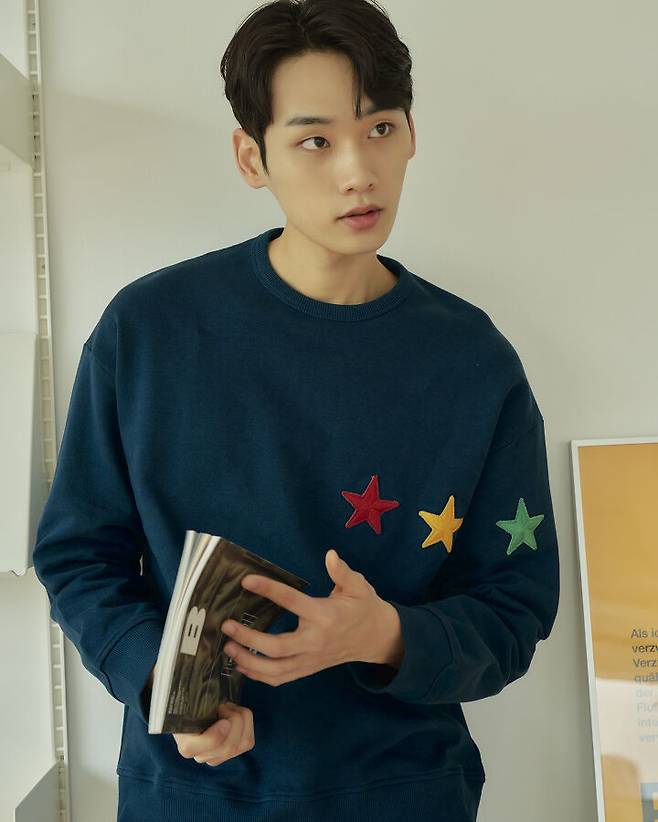출처: YMC x Farah