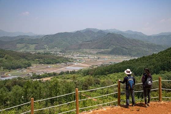 구학전망대에서 내려다본 원주시 신림면 마을.