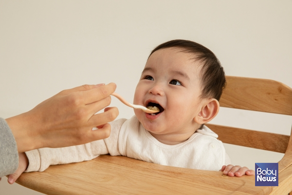 쌀죽은 이유식 시작으로 가장 좋은 음식이다. 미국에서도 이유식은 라이스 시리얼로 시작한다.&nbsp;ⓒ베이비뉴스