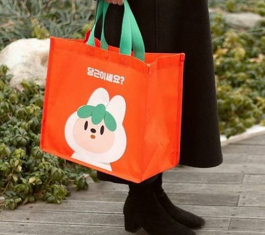 5월 한달간 서울 강·남북을 당근마켓 중고거래를 했다. 코로나 시대를 맞아 집콕에 들어간 15살 이상 인구(4502만명) 셋 중 한명은 당근마켓을 이용한다고 한다. /당근마켓 SNS