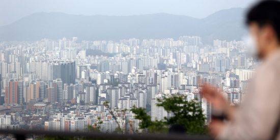 더불어민주당이 주택임대사업자 제도에서 빌라, 오피스텔을 사들여 세를 내주는 매입임대를 결국 완전 폐지하기로 했다. [이미지출처=연합뉴스]