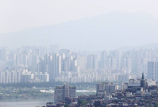 남산에서 바라본 서울 시내 아파트. /연합뉴스