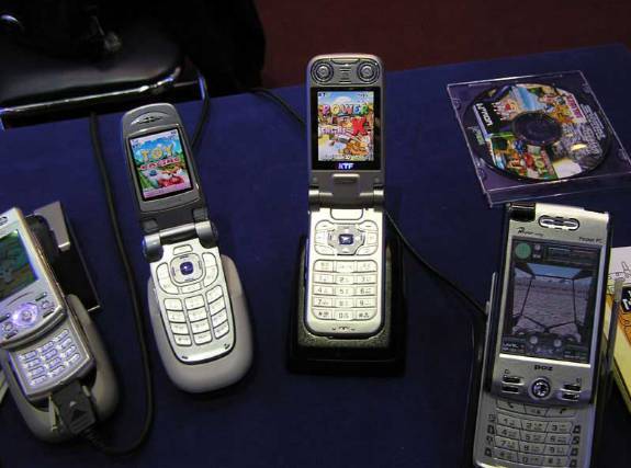 피처폰 시절.. 나름대로 재미있는 게임이 많아 즐거웠던 시절이다