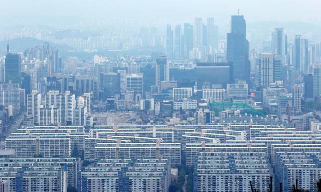 서울 강남 일대 아파트 전경./연합뉴스