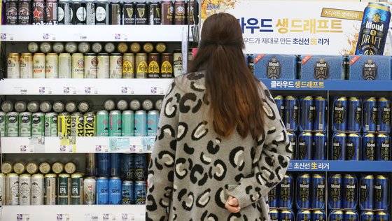 한 대형마트 주류코너 모습. *기사내용과 직접적인 관련 없습니다. 뉴스1