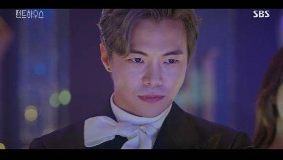 ‘펜트하우스’에서 자산가로 등장한 로건 리(박은석). [사진 SBS]