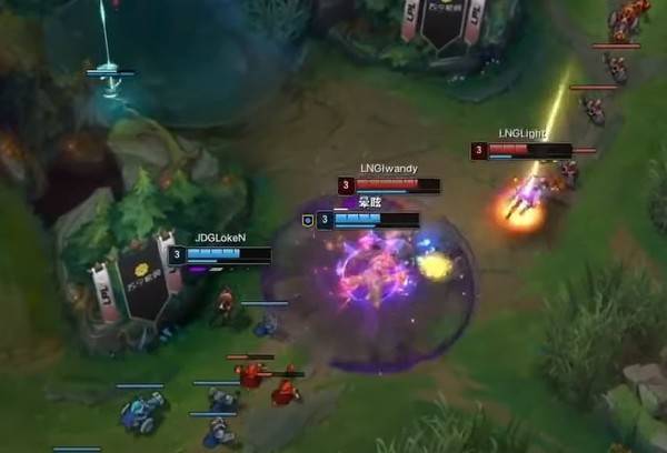 사진=LPL ENGLISH 공식 유튜브 채널, '경계 태세'에 들어간 LNG의 라이너들