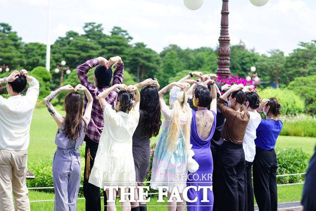 그리고 '하트'로 훈훈한 마무리...