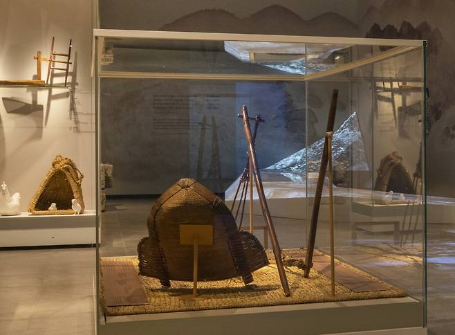 여름철 보리 수확은 위한 도리깨