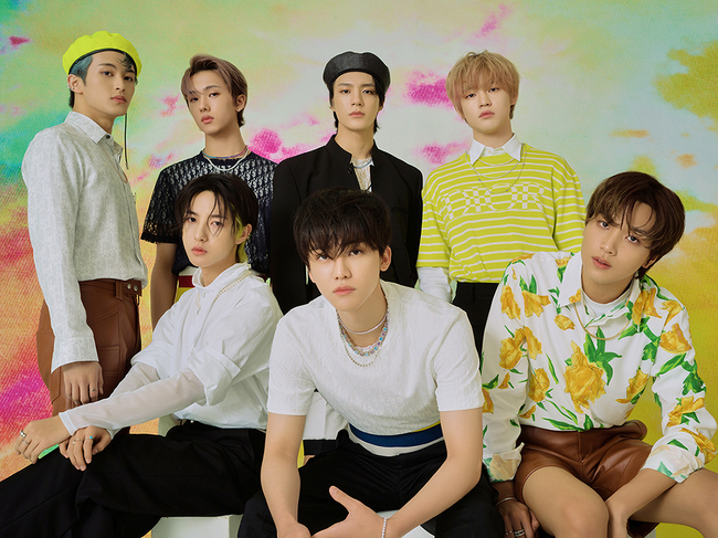 The group NCT DREAM (EnCity Dream,) presents a funky charm with the song Bungee (Bungee) which contains the repackage of the first album.NCT DREAMs regular 1st album repackage Hello Future will be released on June 28 at 6 pm on various music sites.The album will be composed of 13 songs with three new songs, including the title song Hello Future, which will be well received.The new song Bungee on this album is a funky electronic pop song with a groovy rhythm.It adds fun to the lyrics that can express the appearance of jumping into the opponents arms in a witty way and feel the refreshing charm.NCT DREAM is collecting topics every day by releasing Teaser Images that show new transforms of members before the release of the repackage album.At 0 oclock on the 21st, we opened an Image of each member with more mature and sophisticated visuals.NCT DREAM Regular 1st album repackage Hello Future will also be released on June 28th.
