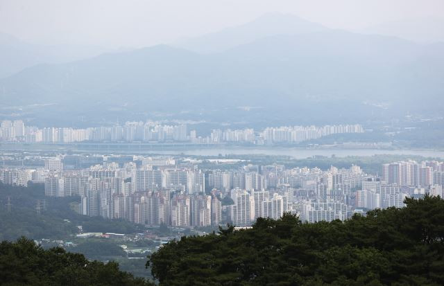 경기도 주요지역 전셋값이 지난 1년간 40~50% 치솟았다. 사진은 남한산성에서 내려다 본 하남 미사지구. 연합뉴스