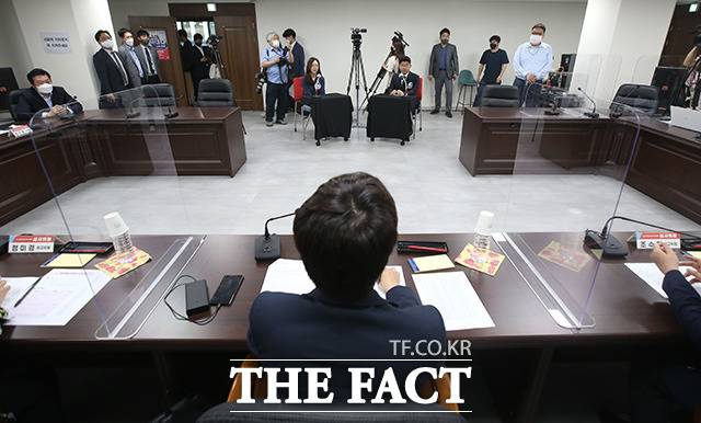 30대 당대표의 신선한 대변인 토론 배틀.