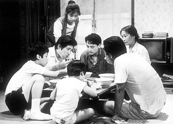 1980년대 초 방영된 '전원일기' [중앙포토]