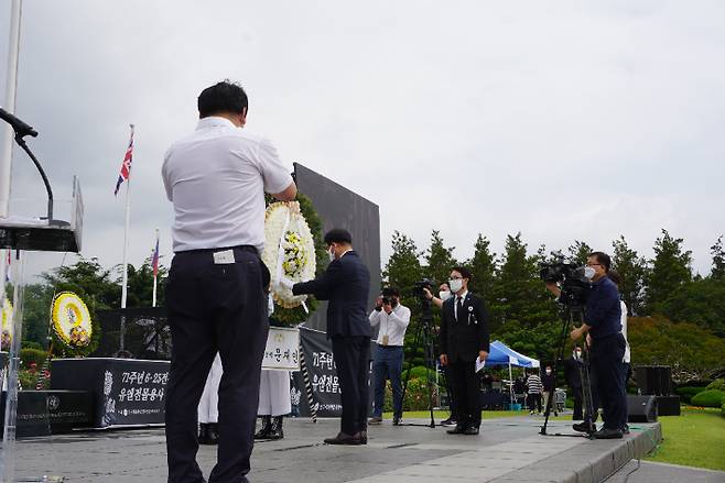 24일 오전 부산 유엔기념공원에서 제71주년 6·25 전몰용사 추모제가 열렸다. 재한유엔기념공원관리처 제공