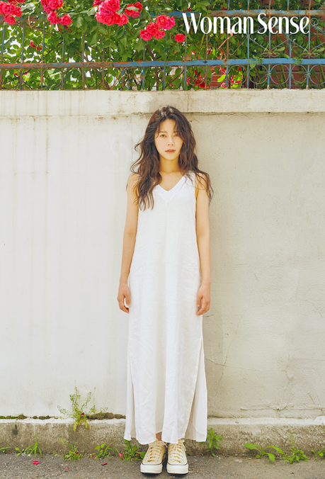 Singer yang ji-eun caught the eye with a neat atmosphere.The monthly magazine Woman Sense released a pictorial interview with Yang Ji-eun, who was selected as Jin in TV Chosun Tomorrow is Mistrot 2 (hereinafter referred to as Mistrot 2) following singers Song Ga-in and Lim Young-woong.In the open photo, Yang ji-eun dressed in a simple mood costume and created a neat atmosphere.I have been a fan of someone, but I have never thought that someone will be a fan of me, said Yang Ji-eun, who said of his daily life after winning Mistrot 2.Yang Ji-eun also revealed why he turned from Korean classical music to trot singer.The recovery period has been prolonged after kidney donation to my father, who was sentenced to a deadline for diabetes complications, he said.When I sang songs, I had to forget the music because it was difficult to do Korean traditional music that was powered by Danjeon, he said. I accidentally challenged the music again after seeing Mistrot 1.Yang ji-eun also expressed affection for Husband, a Dentist, as a person who prays for my happiness more than me.Thank you to Husband, who quit the Office for me and is committed to parenting, he said.On the other hand, yang ji-eun made his official debut with Savage Taste made by Cho Young-soo in May.Woman Sense.