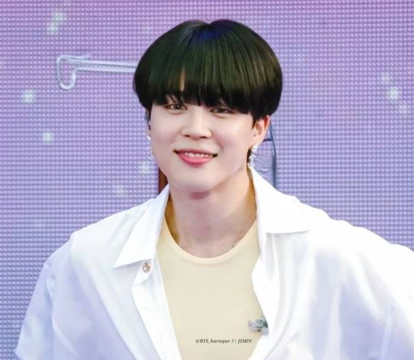 지민이 나이가 든 적이 있던가..방탄소년단 지민, 동안 리즈 미모+아이코닉 블랙 헤어 'Young Forever'