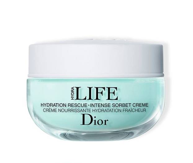 디올 하이드라 라이프 하이드레이션 레스큐 소르베 크림 - 프랑스 루아르 지방 디올 가든에서 재배한 맬로우 추출물과 망고씨 버터, 쿠푸아수씨 버터 등 유분 보습 성분도 충분히 함유된 진정 및 보습 크림. 하버레아로도펜시스 잎 추출물이 피부를 보호한다. 50mL 9만1천원.