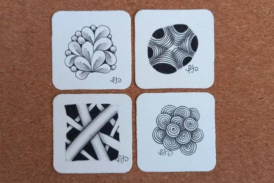 박 교사가 그린 탱글들. (왼쪽 위부터 시계방향으로) 플럭스(Flux), 크레센트 문(Crescent Moon), 프렝땅(Printemps), 홀라보(Hollibaugh)를 활용해 젠탱글을 완성할 수 있다.