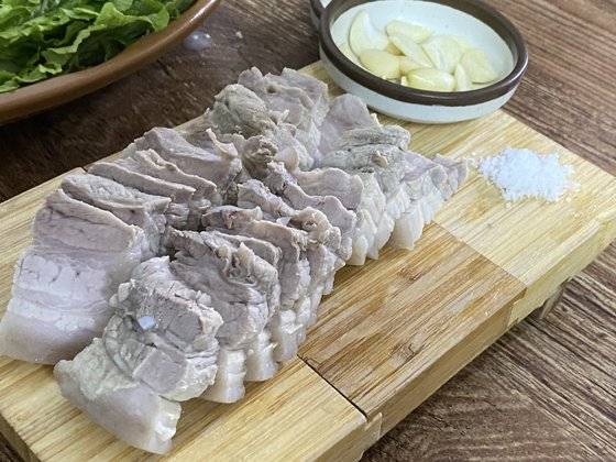 제주 돔베고기. 최충일 기자