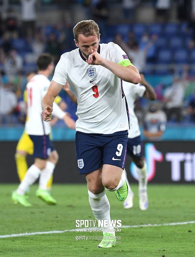 ▲ 해리 케인이 경기 시작 4분 만에 선제골을 넣었다.