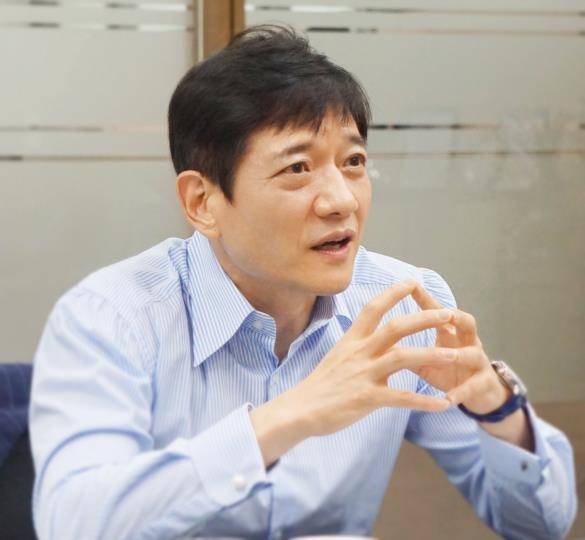 (서울=연합뉴스) 서홍민 엠투엔 회장이 연합뉴스와의 인터뷰에서 신라젠 인수를 계기로 국내 바이오 벤처 펀드를 조성하는 계획을 밝히고 있다. 2021.07.05. [신라젠 제공. 재판매 및 DB 금지]