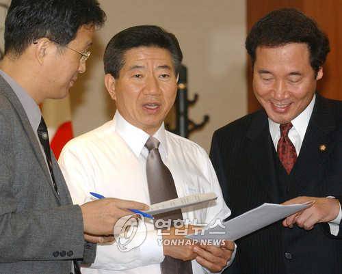 2002년 민주당 노무현 대통령 후보 대변인 시절 [연합뉴스 자료사진]