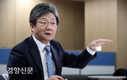 유승민 전 미래통합당(국민의힘) 의원 .권호욱 선임기자