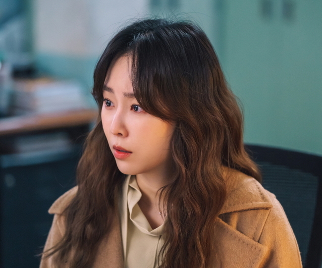 You are my Spring Seo Hyun-jin and Kim Dong-wook face in Police.The TVN Monday drama You Are My Spring (playplayplay by Lee Mi-na/director Jung Ji-hyun/produced Hwa-Andam Pictures), which first aired at 9 p.m. on July 5, tells the story of those living under the name of Adults with their seven years in their hearts, living in the building where the murder occurred.In My Spring, Seo Hyun-jin plays the role of Weiwoying Metropolitan Park, a psychiatrist who became a psychiatrist to make people want to live, so that he can live as if he were living people who were not living, and that he could live as if he were living a hotel concierge manager, The situation is spreading.In the last broadcast, Chae Joon (Yoon Park), who chose to die after leaving an orgol like a will to Kang Da-jung (Seo Hyun-jin), and Chae Joon, who crashed, were directly seen with both eyes and shocked by the intersection of Weiyuing Metropolitan Park (Kim Dong-wook), which made the house theater goosebump.In this regard, the scene of Police face-to-face between Seo Hyun-jin and Kim Dong-wook was captured.Kang Dae-jung, who was investigated by Detective in the play, was surprised when Weiwying Metropolitan Park came into Police.Kang Dae-jung, who was sitting in a chair and talking to Detective, seems to be calm, but suddenly the moisture is moistened by his eyes and reveals his feelings.At this time, when the week Weiyuing Metropolitan Park finds Kang Da-jung and approaches with a worried eye, Kang Da-jung looks at the week Weiyuing Metropolitan Park with a shocked look.As the two people who can not get their eyes off each other are included, they are raising questions about what stories would have come and gone from Police.Seo Hyun-jin and Kim Dong-wook are true actors who analyze and work closely from the gap between the ambassadors to the breathing, said the producer, Hua Andam Pictures. You expect three episodes of What will happen to the future of the never-predictable fate of Kang Da-jung and the week Weiyuing Metropolitan Park, and Youre My Spring. Its different, he said.(Photo Provision = tvN