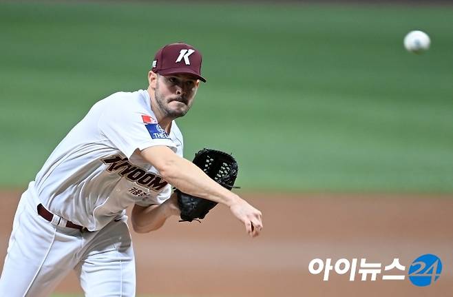 키움 히어로즈 제이크 브리검(투수)이 아내의 병간호를 위해 오는 12일 미국으로 출국한다. [사진=김성진 기자]