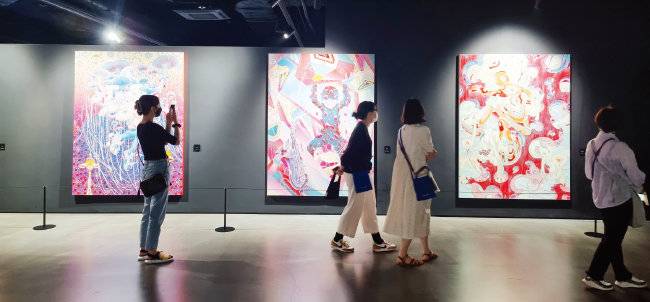 방탄소년단으로부터 영감을 얻은 제임스 진의 전시. [구희언 기자]