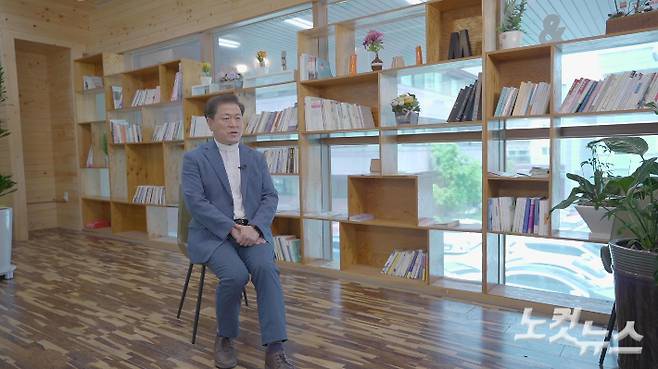 CBS와 인터뷰를 진행하고 있는 박승원 광명시장의 모습. 박철웅 PD