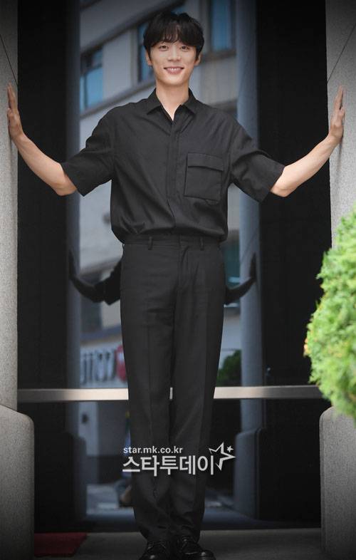 서른 초입에 들어선 신현수는 “내 필모그래피가 마음에 든다”고 말했다. 사진ㅣ유용석 기자