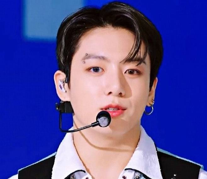 방탄소년단 정국 '오드아이'로 난리난 일본..야후재팬 실검 등극 '화제'