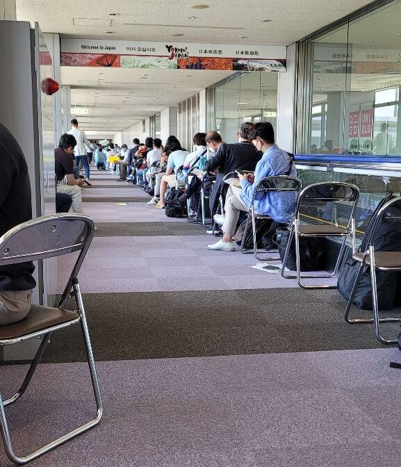 서류 확인 대기 중