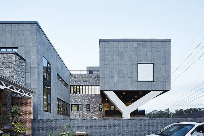 고려기프트 사옥에는 사원들을 위한 헬스장과 스크린골프장 등이 잘 갖춰져 있다.