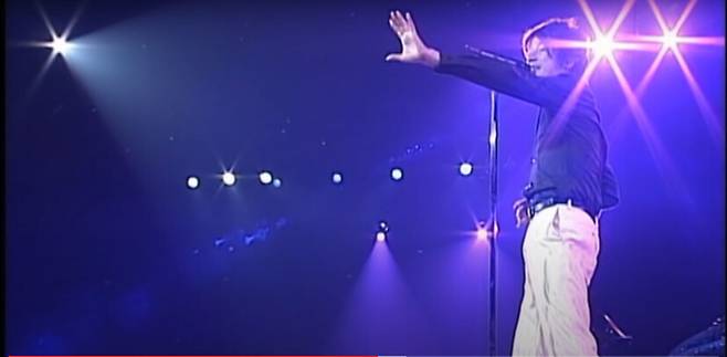 1980~90년대 곤도 마사히코의 노래 ‘긴기라긴니 사리게나쿠’는 다른 나라 젊은이들에게 동경의 대상이던 일본 문화를 상징하는 것 중 하나였다. 지금 일본은 그의 노래 가사처럼 ‘화려했지만 자연스럽게’ 추월의 대상이 되고 있다. 유튜브 화면 갈무리