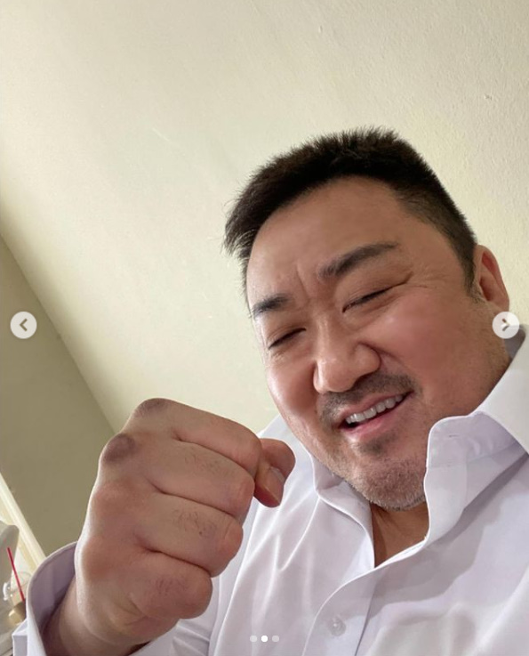 Actor Ma Dong-Seok has reported on the latest.Ma Dong-Seok said on his 26th day, All three photos are pleasant faces, he said. I am shooting hard for the movie Holy Night: Demon Hunters!Be aware of the hot weather health. Fighting and posted a picture.In the open photo, Ma Dong-Seok showed a unique charisma by sticking a fist with a face toward the camera with a expressionless expression.Meanwhile, Ma Dong-Seok is also about to release Marvels new album Eternals in November.Photo: Ma Dong-Seok SNS