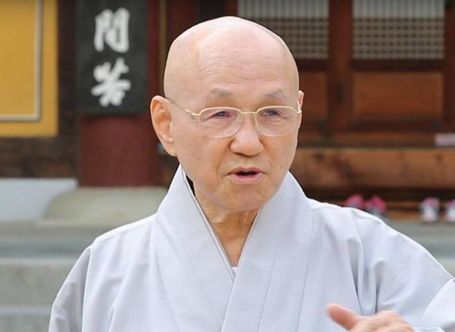 조계종 전 총무원장 월주(月珠) 스님이 22일 열반했다. 법랍 68년, 세수 87세. /연합뉴스