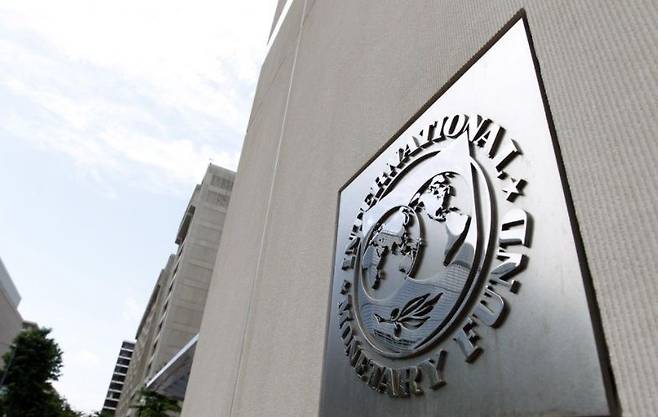 미국 워싱턴D.C.에 위치한 국제통화기금(IMF) 본부 입구. /AP 연합뉴스