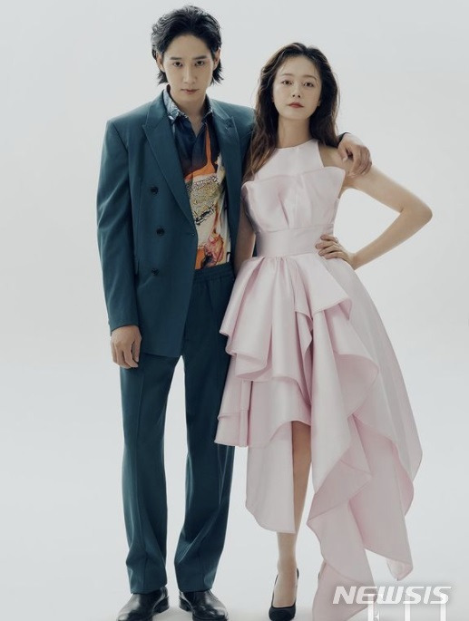 On the afternoon of the 29th, Jeon So-min posted several photos of a fashion magazine and a picture on his instagram.In the public photo, Jeon So-min stares at Camera with a blank expression in a pink dress.Jeon So-min also showed a youthful pose with a distinctive fresh eye, and Park Sung-hoon produced a different atmosphere with a comical expression.On the other hand, Jeon So-min is appearing on the SBS entertainment program Running Man.