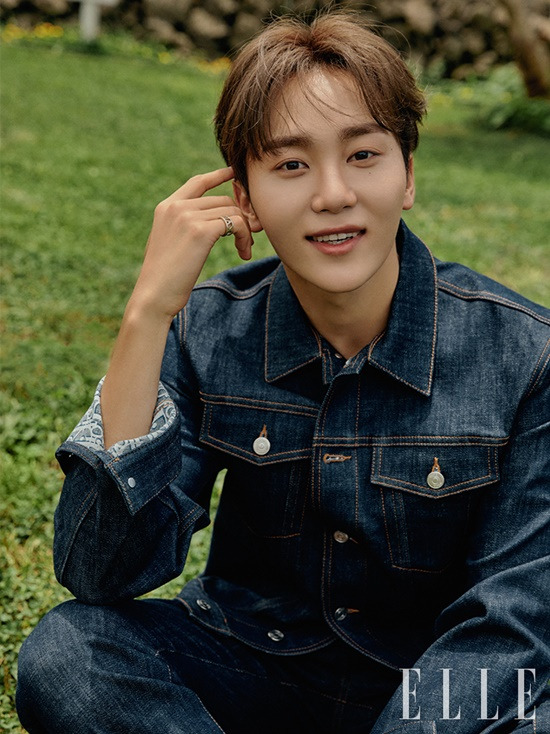 A fashion picture set in the background of Boo Seungkwans hometown of Jeju Island was unveiled on the 29th.Boo Seungkwan, who reminisced his childhood memories with the pony of Jeju Island, a vast grassland, is the back door that he could not hide Smile throughout the filming.Boo Seungkwan, who conducted his first solo picture in June, gathered hot topics at the time and took another photo shoot.Boo Seungkwans favorites in the video attracted a lot of attention, and once again, they were going to carry out fashion pictures and video contents.Boo Seungkwan Lisao, a YouTube content part with a photo shoot, is a sequel to the topic Boo Seungkwan and a content that answers the beauty worries left by fans.You can get a glimpse of Boo Seungkwans extraordinary self-management know-how.In the video, Boo Seungkwan said, I am new to take pictures and introduce them with my favorite products. I will work harder in the future.On the other hand, Boo Seungkwans picture, which emits a refreshing Boy beauty in the background of Jeju Island, will be released on August 30th, and the Boo Seungkwan Lisa YouTube video will be released on August 4th.Photo: Elle