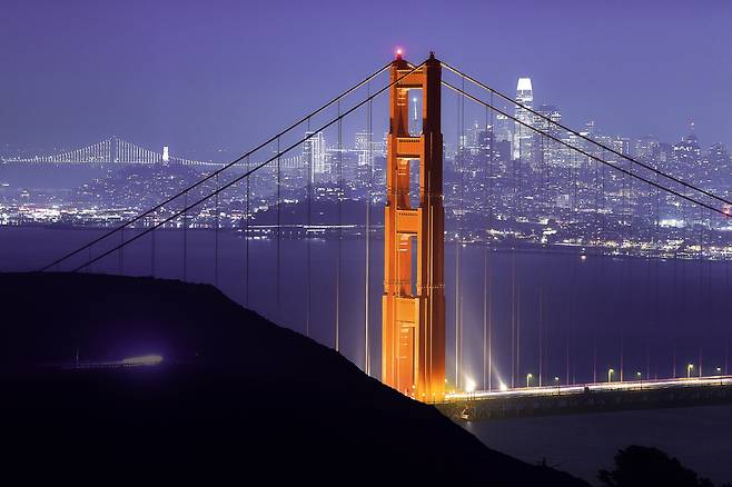 한국인 등에게 완전한 여행개방을 선포한 미국 샌프란시스코의 금문교